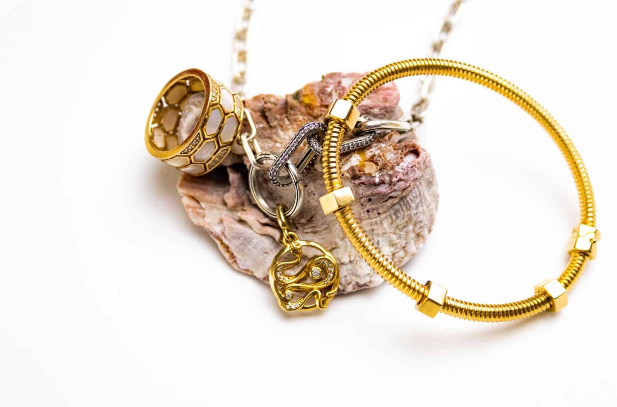 conservar joyas de oro